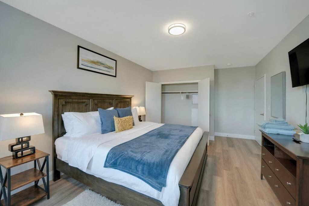 Beautiful 2Br Apt/Ewr Airport/King /Free Parking Newark Esterno foto