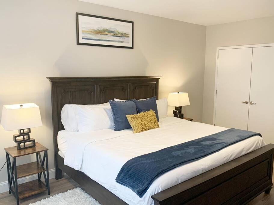 Beautiful 2Br Apt/Ewr Airport/King /Free Parking Newark Esterno foto