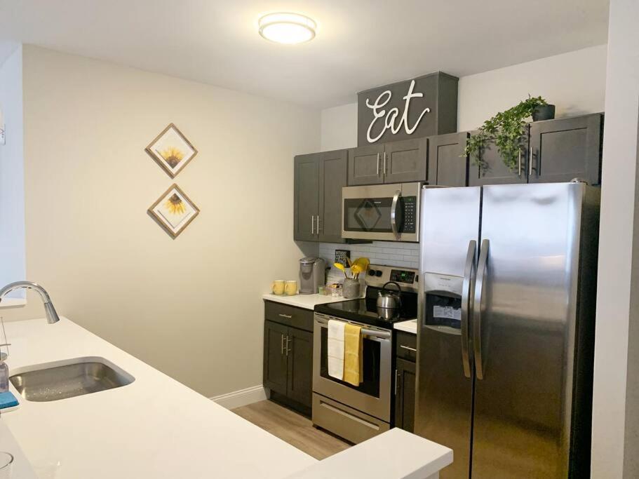 Beautiful 2Br Apt/Ewr Airport/King /Free Parking Newark Esterno foto